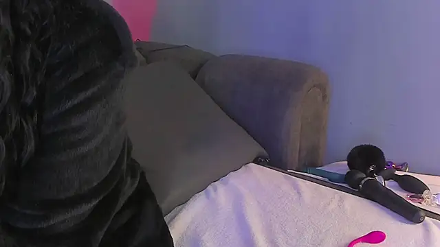 Snapshot of maddy_walker chatting on 01.15.25 maddy walker online show from 01.15.25