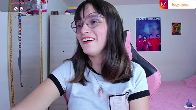 Snapshot of Lucyy-hess chatting on 05.14.26 Lucyy-hess online show from 05.14.26
