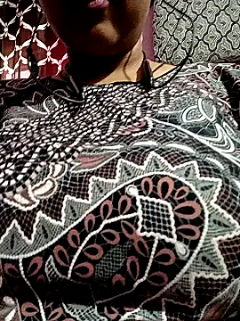 Snapshot of ruhi2003 chatting on 01.27.25 ruhi2003 online show from 01.27.25