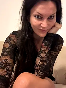 -OLYA- online show from 10.06.25