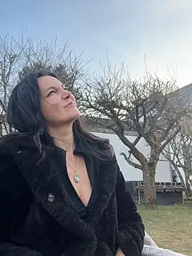 -OLYA- online show from 03.08.26