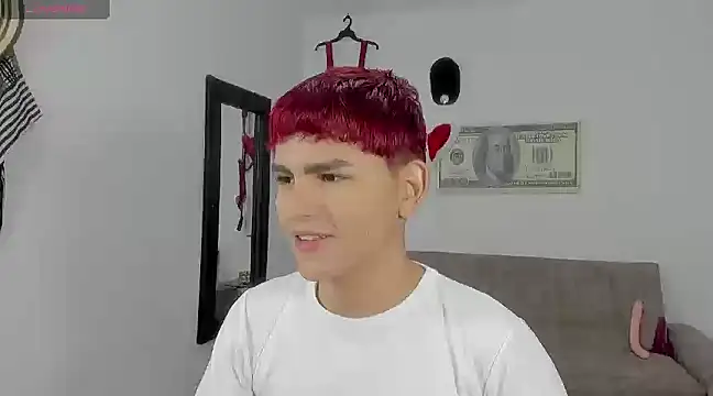 Snapshot of Lyam_ap chatting on 12.24.24 Lyam ap online show from 12.24.24