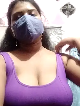 Snapshot of Dr_Chhaya chatting on 09.18.25 Dr Chhaya online show from 09.18.25