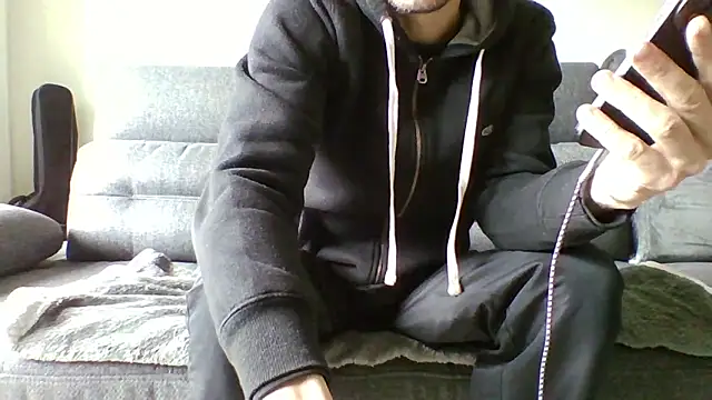 Snapshot of ApollonFit_x69 chatting on 03.15.25 ApollonFit x69 online show from 03.15.25