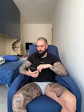 Snapshot of Gioeltoro89 chatting on 04.29.26 Gioeltoro89 online show from 04.29.26