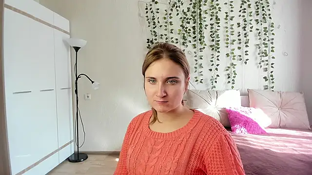 Miss Elsa  online show from 09.23.25