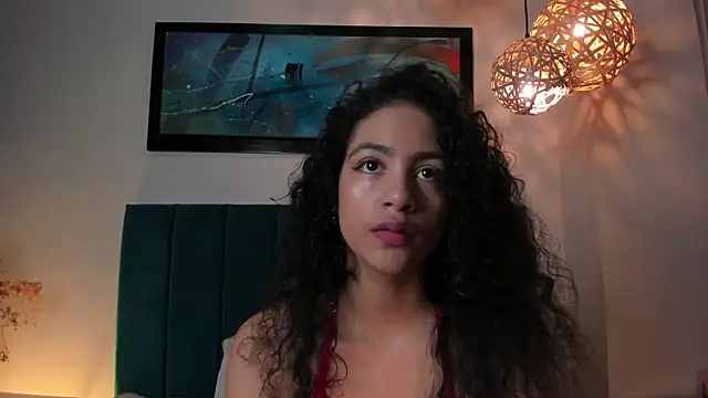 AntonellaHall  online show from 11.05.25