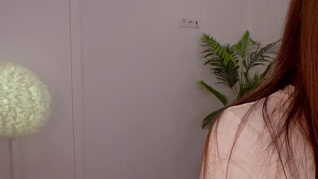 Lilly Colins online show from 02.01.25