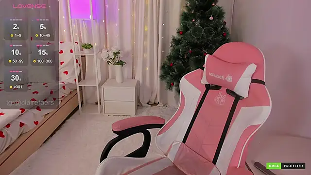 Snapshot of ClaireFaers_ chatting on 12.19.24 ClaireFaers  online show from 12.19.24