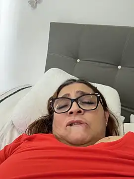 AntonellaAlondra4 online show from 05.13.26