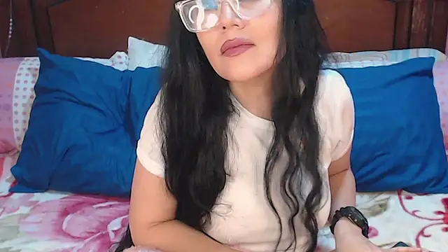 Snapshot of Ary_z chatting on 07.16.26 Ary z online show from 07.16.26