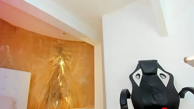 APRILL FOXX online show from 01.26.25