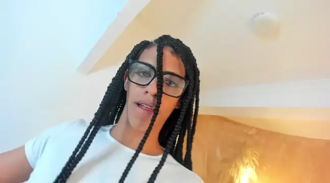 APRILL FOXX online show from 03.11.25