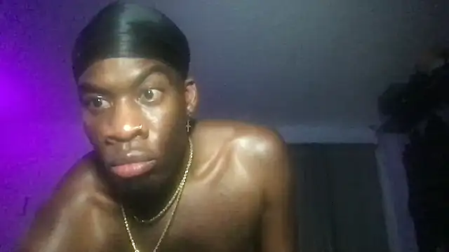 Snapshot of RodCummins chatting on 01.03.25 RodCummins online show from 01.03.25