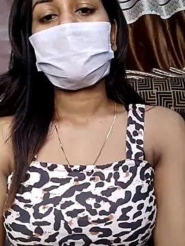 Snapshot of its_sophiaa chatting on 05.21.26 its sophiaa online show from 05.21.26