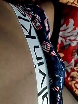 Snapshot of its_yonish chatting on 01.27.25 its yonish online show from 01.27.25