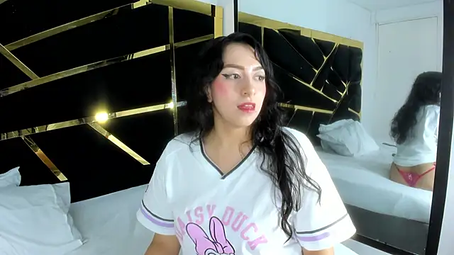 Snapshot of AlondraMendez chatting on 03.20.25 AlondraMendez online show from 03.20.25