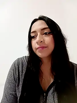 Snapshot of AlondraMendez chatting on 09.18.25 AlondraMendez online show from 09.18.25