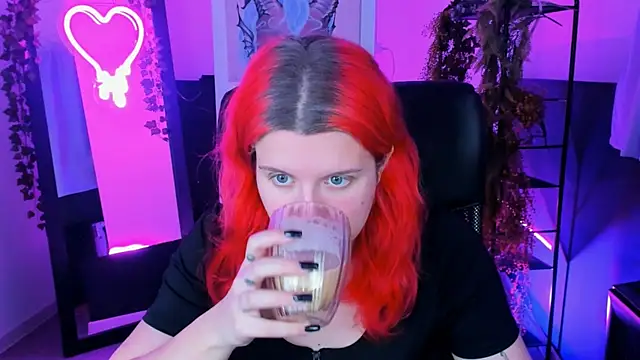 NielletaBlossom online show from 02.02.25