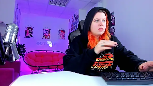 NielletaBlossom online show from 03.11.25