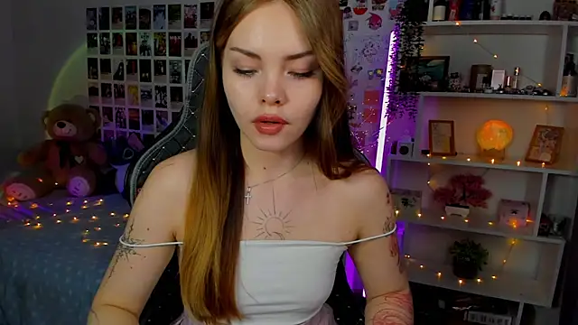 AkiraKatsu online show from 09.29.25