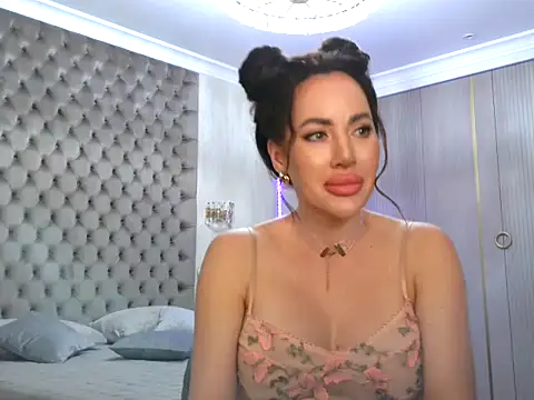 TianaPosh online show from 02.16.25