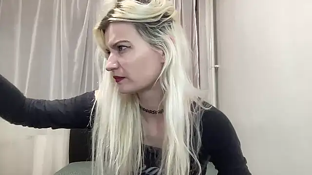 Snapshot of Onika_Love chatting on 06.01.26 Onika Love online show from 06.01.26