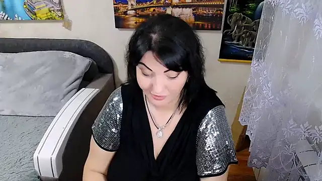 Lady Boom Wild  online show from 11.13.25