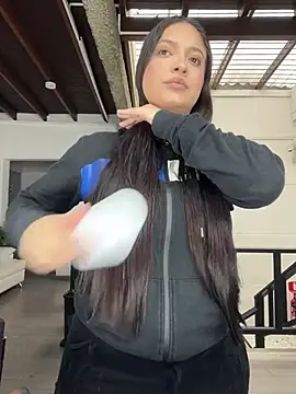 Snapshot of NathRossi chatting on 02.27.25 NathRossi online show from 02.27.25