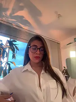 Snapshot of MariaIsabella8 chatting on 05.13.26 MariaIsabella8 online show from 05.13.26