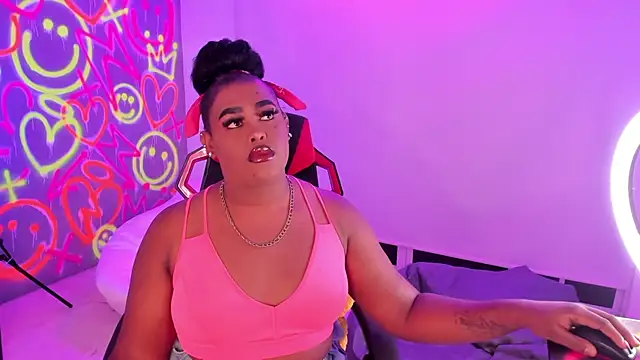 Snapshot of GEANNAROSE chatting on 12.06.24 GEANNAROSE online show from 12.06.24