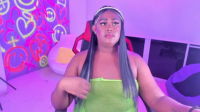 Snapshot of GEANNAROSE chatting on 01.18.25 GEANNAROSE online show from 01.18.25