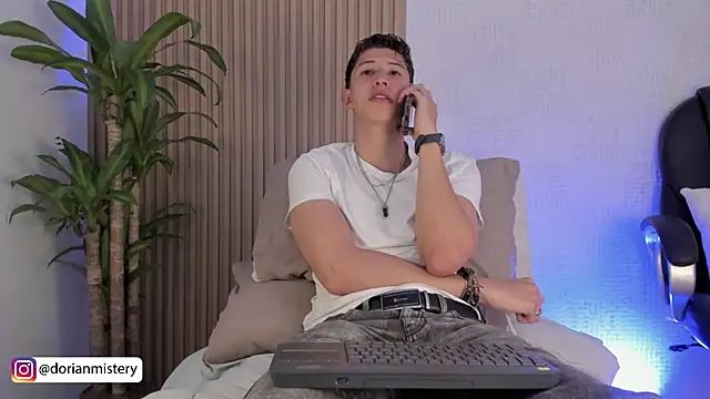 Dorianmistery2322  online show from 09.28.25