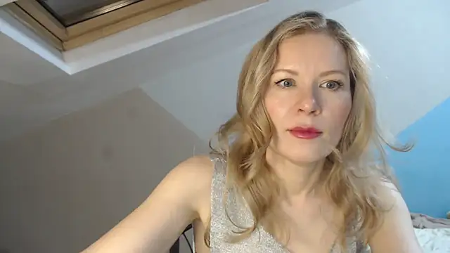 Juli julyyy online show from 12.07.24