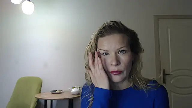 Juli julyyy online show from 12.28.24