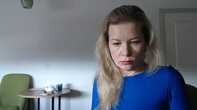Juli julyyy online show from 12.30.24