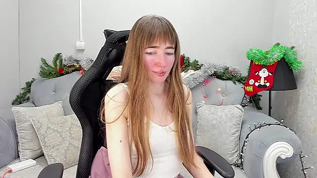Snapshot of MillicentFarrell chatting on 12.23.24 MillicentFarrell online show from 12.23.24