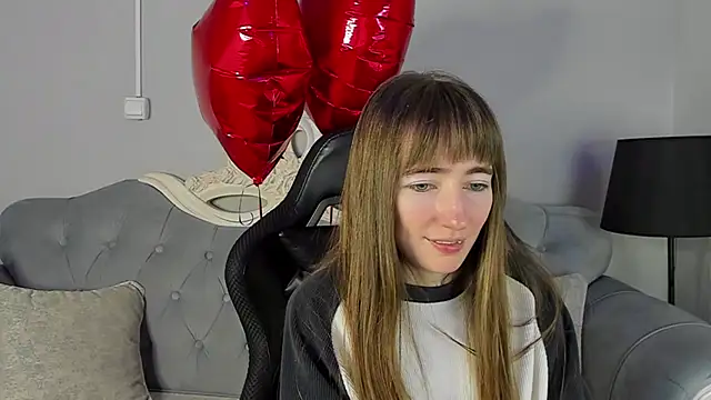 Snapshot of MillicentFarrell chatting on 02.06.25 MillicentFarrell online show from 02.06.25
