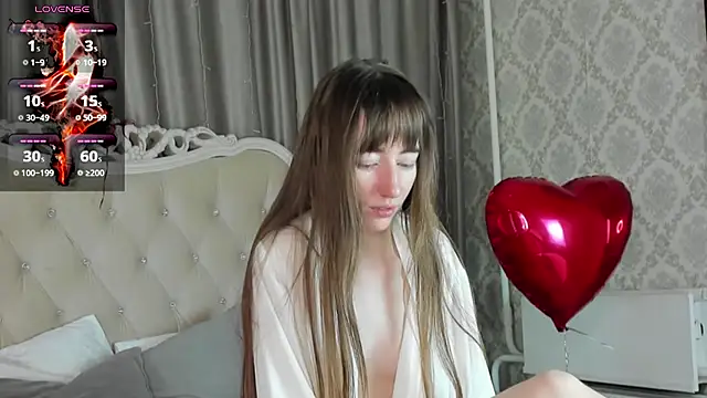 Snapshot of MillicentFarrell chatting on 02.16.25 MillicentFarrell online show from 02.16.25