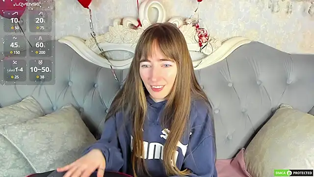 Snapshot of MillicentFarrell chatting on 02.19.25 MillicentFarrell online show from 02.19.25