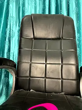 Snapshot of poision51 chatting on 10.15.25 poision51 online show from 10.15.25