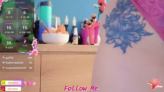 QueenYsuRey online show from 02.14.25