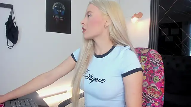 miacarperr1 online show from 02.02.26