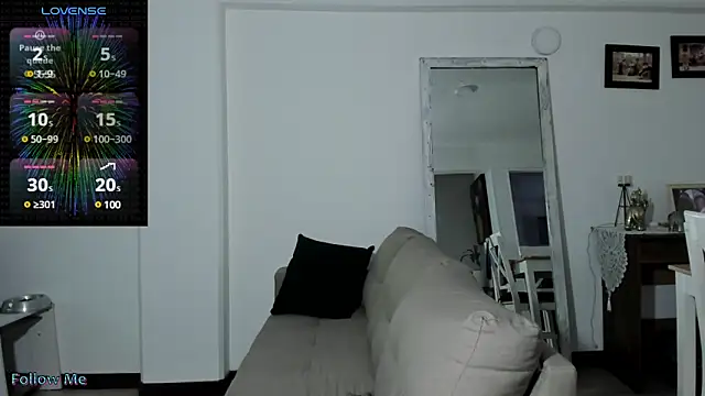 MireyaTorresGu online show from 02.10.25