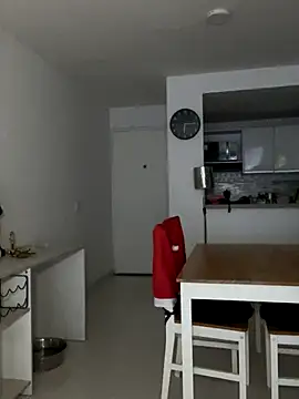 MireyaTorresGu online show from 11.18.25