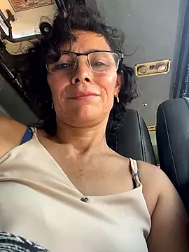 MireyaTorresGu online show from 01.18.26