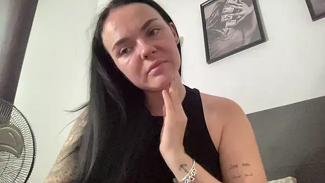 yorkshiregal online show from 10.29.25