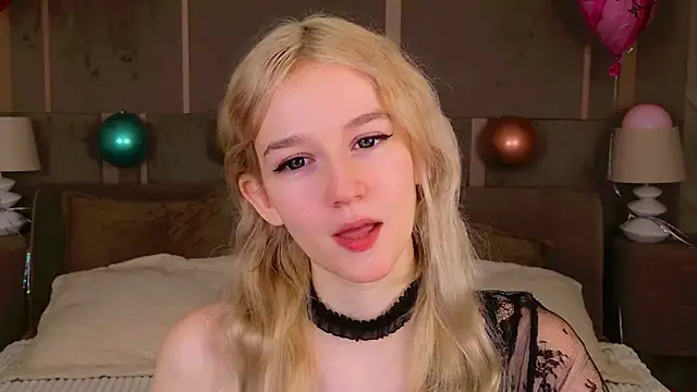 NaomiLoys online show from 02.15.25