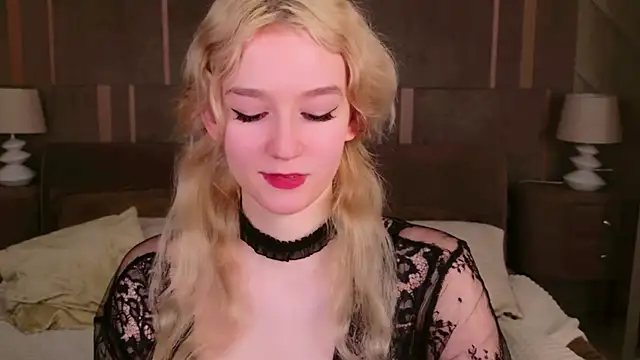 NaomiLoys online show from 02.24.25