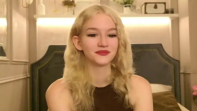 NaomiLoys online show from 09.22.25